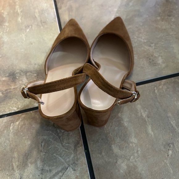 A trendy camel shoes for women - Picture 3 of 4